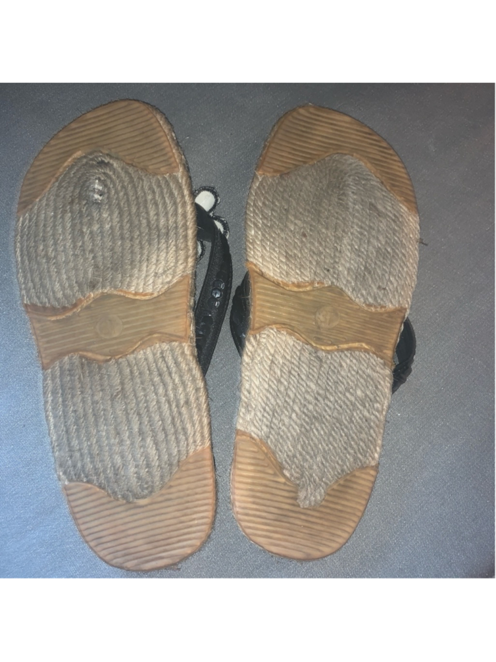 Women's Spring Sandals Size 37 Beige and Black flower flip flops - Picture 5 of 7